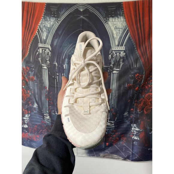 Size 10 - Nike Free Metcon 5 Pale Ivory Ice Peach W - Picture 3 of 11
